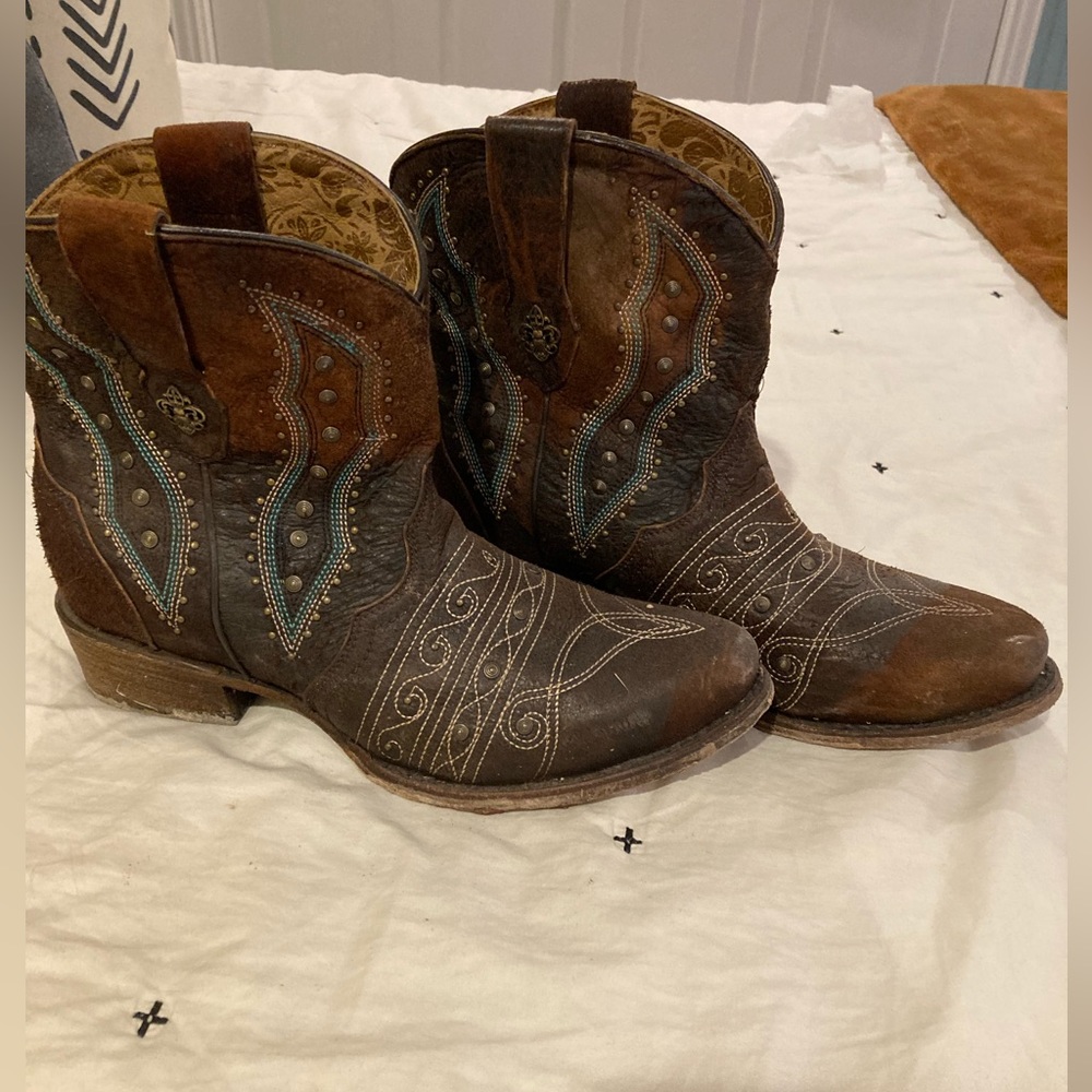 Coral brand Ankle boots